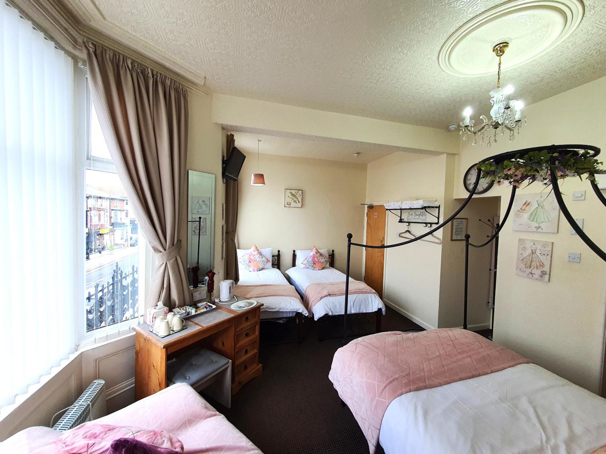 Windsor House Hotel แบล็คพูล ภายนอก รูปภาพ